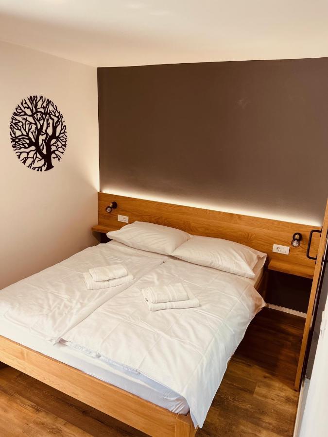 Pjagodic Hotel Cerklje - 5Min To Airport Cerklje na Gorenjskem Exteriör bild